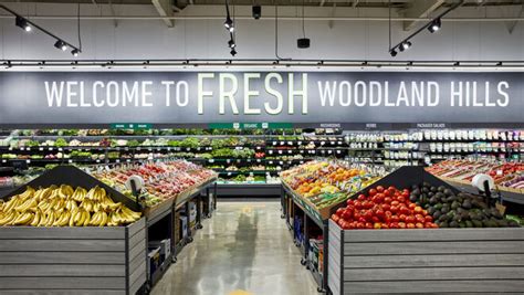 Amazon Consolida Su Cadena De Supermercados Con Tienda Física