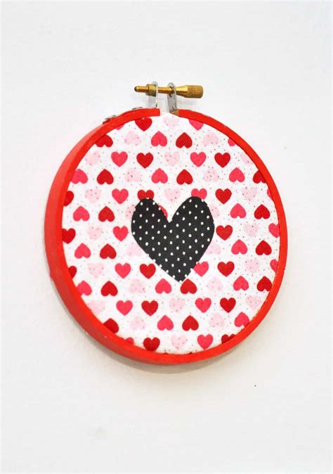 Valentine Embroidery Hoop For The Holiday Mod Podge Rocks