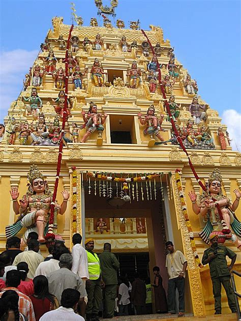 A Hindu Temple In Kuala Lumpur Malaysia Hindu Temple Temple Architecture Places To Travel
