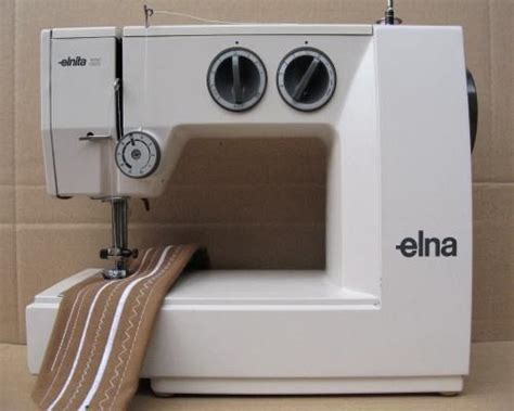 Elna Elnita 1000 Featherweight Sewing Machine