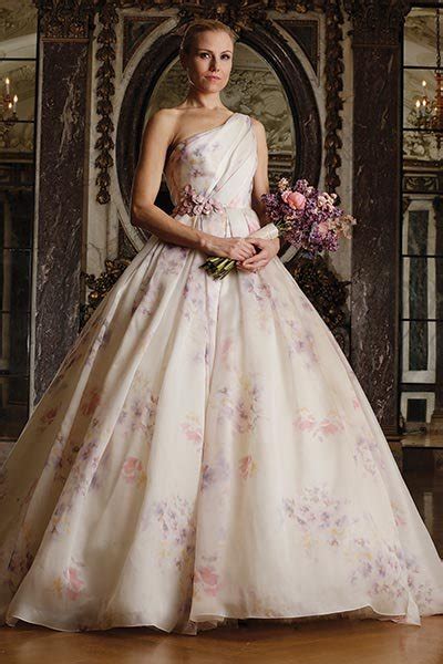 Gorgeous New Wedding Gown Trends For 2016 Bridalguide