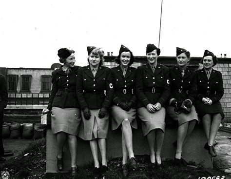 20 Interesting Black And White Photos Of Us Women In World War Ii