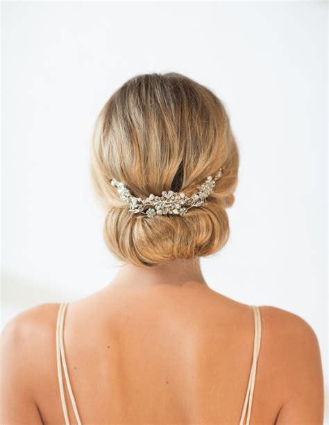 20 Stunning Bridal Hair Accessories Weddingsonline