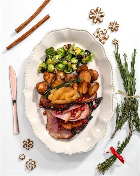 We make an effort for both meals, although xmas day is always very traditional with turkey forming the centrepiece of the meal. 1001+ Traditional Christmas Eve Dinner Ideas and Recipes