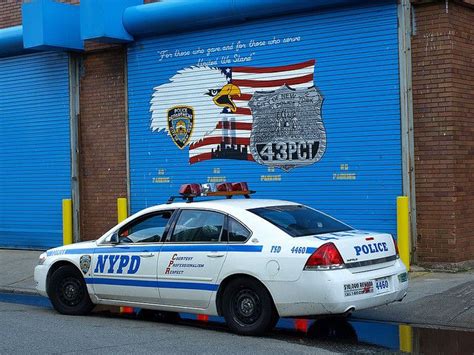 P043s Garage At Nypd Police Station Precinct 43 Parkchester Bronx