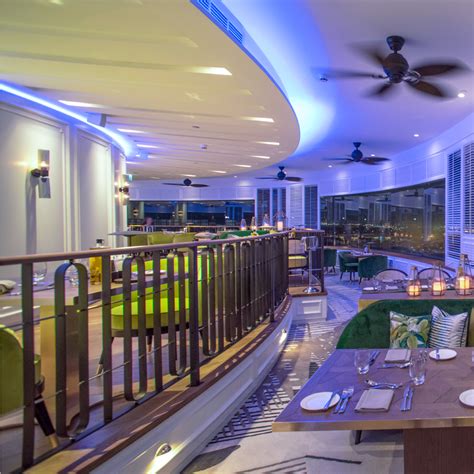 Al Dawaar Revolving Restaurant Buffet Restaurant In Dubai Hyatt