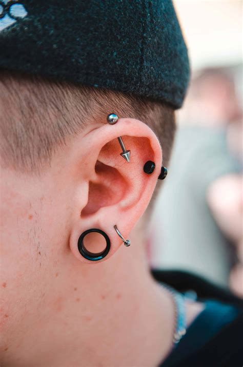 How To Gauge Your Ears Mens Guide To Everything