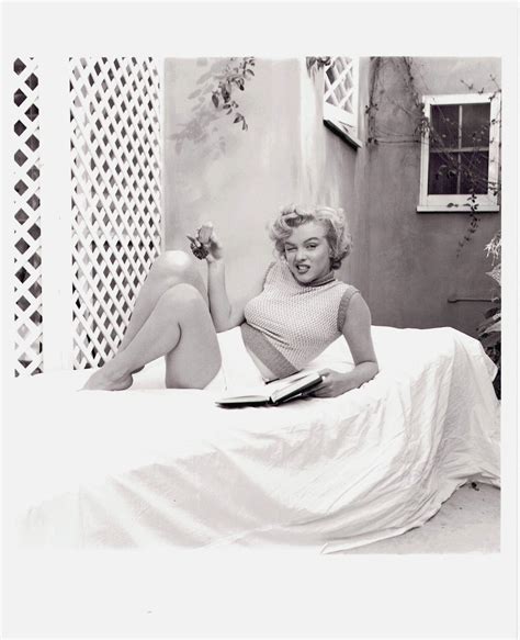 Lot Marilyn Monroe Playful Photo By Andre De Dienes 1953