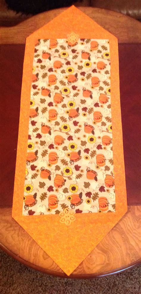 Tried The10 Minute Table Runner Sews Up Real Fast I Might Make A