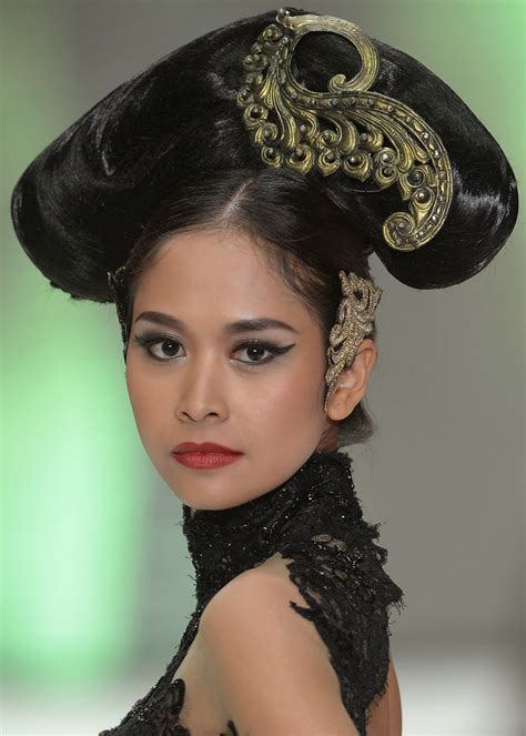 2014 Indonesia Fashion Week In Pictures Images Archival Store