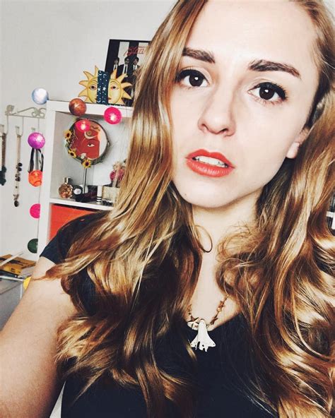 there s more to me than meets the eye my youtuber series hannah witton an amazing youtuber