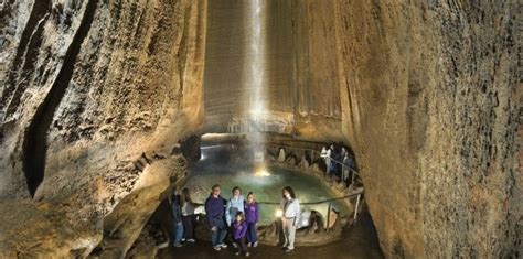 Ruby Falls An Underground Waterfall In Tennessee Amusing Planet