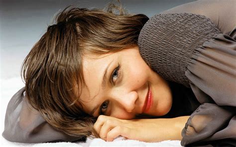 Maggie Gyllenhaal Full Hd Wallpaper And Background Image 2240x1400 Id488921