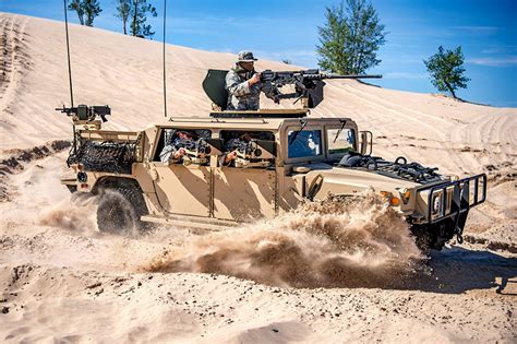 Images Soldiers Machine Guns Military Vehicle 2016 17 Hmmwv M1165a1
