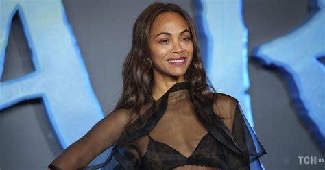 In A Sassy Romantic Look Zoe Saldana At The Premiere Of Avatar The Path Of Water Daily News