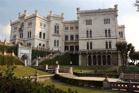 Miramare Castle Italy Mansion Italy House Beautiful Architecture