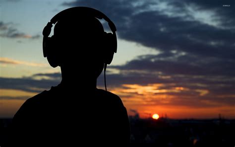 Person Boy Listening To Music Wallpaper Fotomuslik