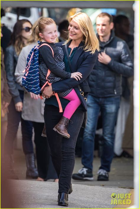 Photo Claire Danes Shoots Homelands Scenes With Her New On Screen Daughter 02 Photo 3769210