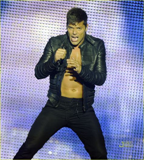 Ricky Martin Bares Chest At Concert Photo Ricky Martin Shirtless Photos Just Jared