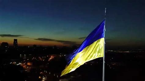 Флаг украины flag of ukraine. Самый большой флаг Украины подняли в Киеве • Портал АНТИКОР