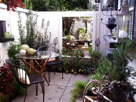 Stunning Small Patio Garden Decorating Ideas 36 Small Patio Decor
