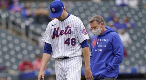 Mets Ace Jacob DeGrom Leaves Game With Right Shoulder Soreness