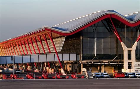 Terminal Del Aeropuerto Madrid Barajas Estudio Lamela And Rogers Stirk