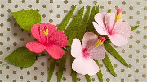 Made from natural abaca and sisal fiber mixed with paper pulp 2. #FeltFlowers You can make this! Pattern at www.LiaGriffith.com | Felt flowers, Paper flowers