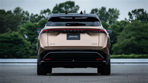 2022 Nissan Ariya Electric Crossover Revealed With 300 Mile Range
