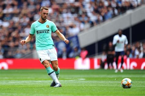Jun 13, 2021 · rapportcijfers | oranje scoort voldoendes, dumfries en de vrij maken meeste indruk. Inter Defender de Vrij Named In Netherlands Squad For EURO ...
