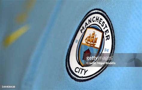 Manchester City Badge Photos And Premium High Res Pictures Getty Images