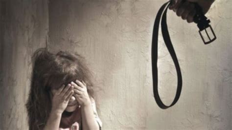 Kes bunuh diri elakkan unsur negatif dalam keluarga seperti tekanan, penderaan emosi dan fizikal atau sikap. Anak Kena Dera Dengan Pengasuh