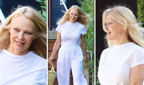 Pamela Anderson Proves She S Still Got It In Rare Off Duty Pics Of Makeup Free Outing