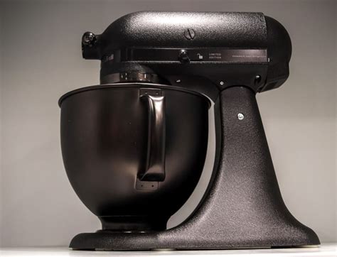 Kitchenaid Has A New All Black Stand Mixer Because 2017 Demands It