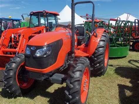 Kubota M7040s 4 Wheel Drive Farm Equipment Tractors Farm