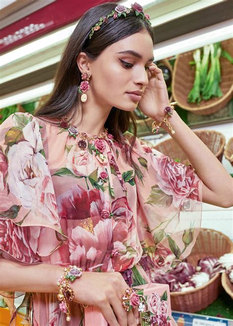 Dolce And Gabbana Winter 2019 Woman Collection 36 Fashion Maniac