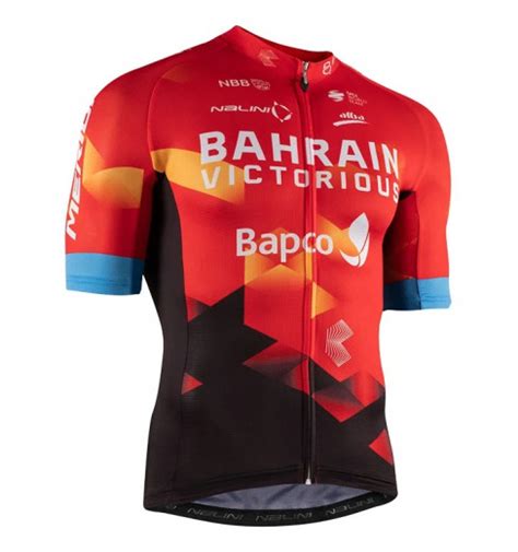 Словенец матей мохорич (bahrain victorious) выиграл седьмой этап престижной веломногодневки «тур де франс». BAHRAIN VICTORIOUS maillot manches courtes 2021 CYCLES ET ...