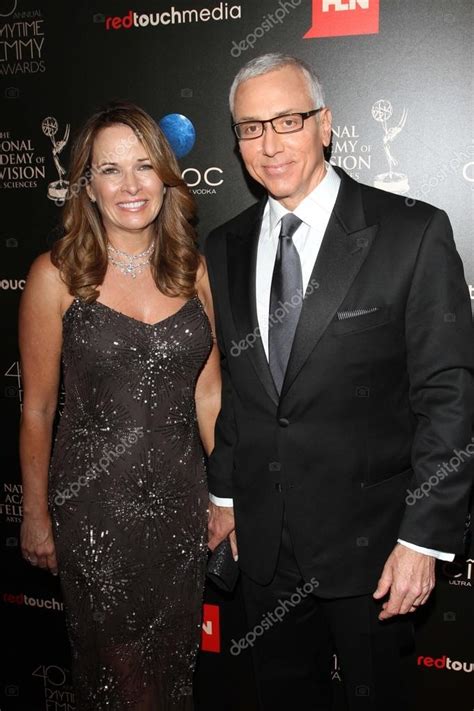 Dr drew is known as an american celebrity doctor and media personality he is most famous for being the co host of the radio talk show loveline. Photos: dr drew pinsky wife | Dr. Drew Pinsky and Wife ...