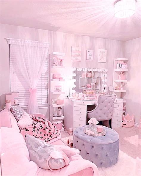 Pink Room Decor