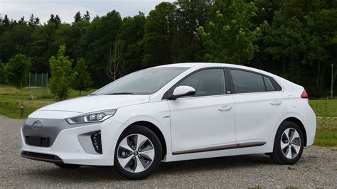 Read on for full details. Hyundai Ioniq Kofferraum Masse - Hyundai Ioniq Review