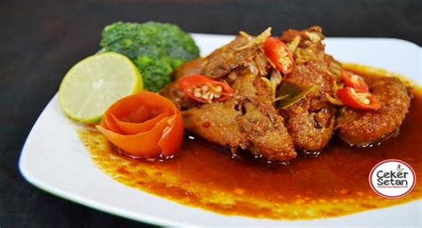 Ceker setan sendiri terletak di kawasan jalan simpang ijen tepatnya di jalan jakarta, malang. Ceker Setan, Pedasnya Nampoool Abisss! ⋆