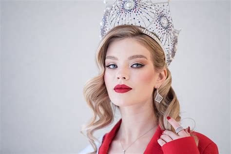 Мисс Россия 2022 Анна Линникова вышла в полуфинал конкурса Мисс