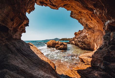 27 Cave Pictures Download Free Images On Unsplash