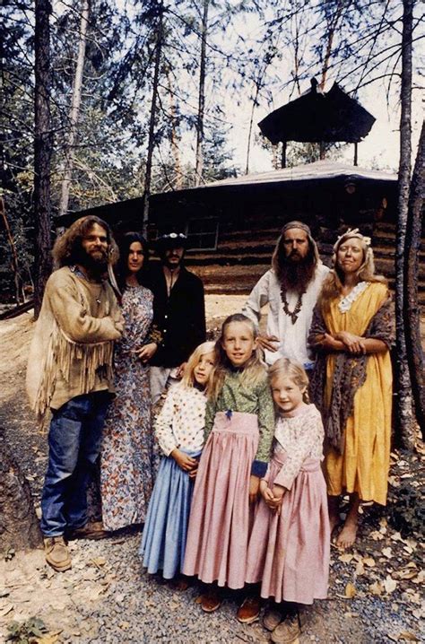 Rare And Unseen Color Photos Of Americas Hippie Communes From The 1970s Mr Mehra
