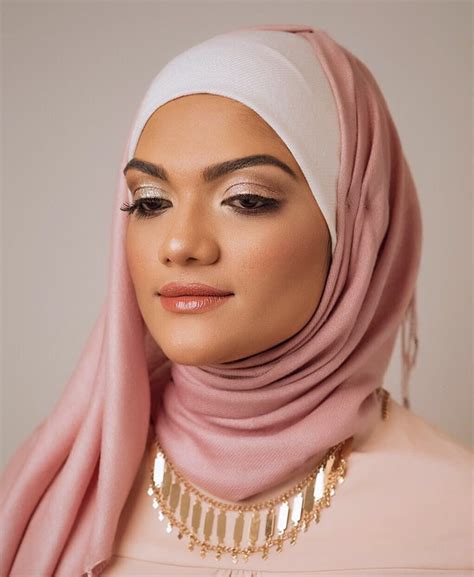 Away From Her Modesty Her Style Salons Hijab Photoshoot Lady