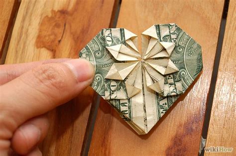 How To Fold A Dollar Into A Heart Money Origami Dollar Bill Origami