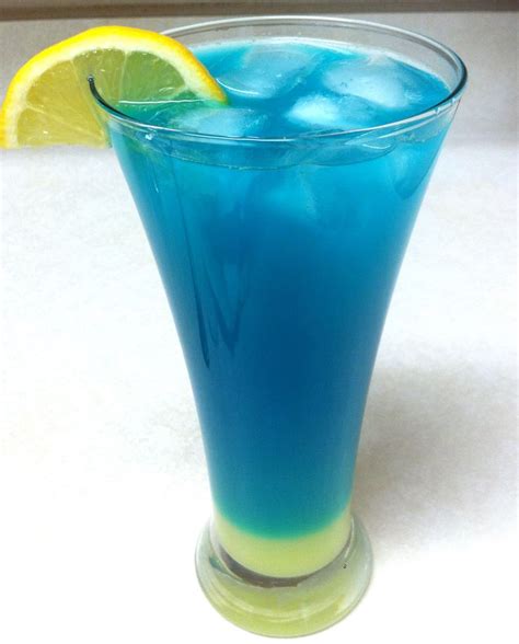 The sweetness from the sweet tea vodka and tart lemonade mixed with muddled fresh lemon juice and fresh mint is craaaaazy good. BLUE LEMONADE Fill glass with ice: 1oz citrus vodka ¼ oz ...