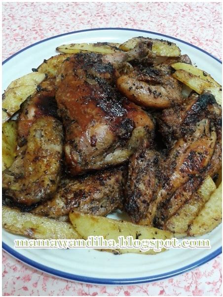 Lazimnya, ayam dipanggang di dalam lemak dan jusnya dengan menggolek atau memutarkan ayam tersebut ketika dipangggang. Dari Dapur MaDiHaA: Ayam Bakar Blackpepper