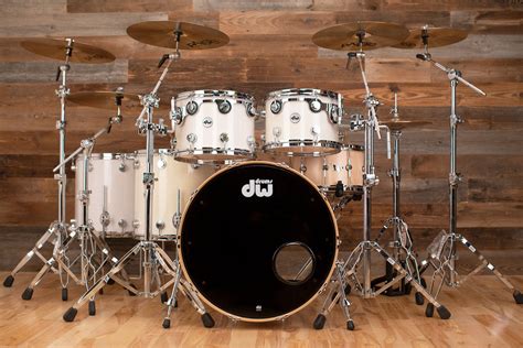 Dw Collectors Series Maple Mahogany Hybrid Piece Drum Kit Black I