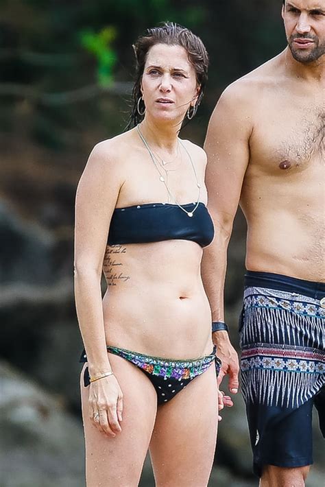 Kristen Wiig Escaped To Hawaii For A Romantic Vacation With Her Pictures Of Celebrities In